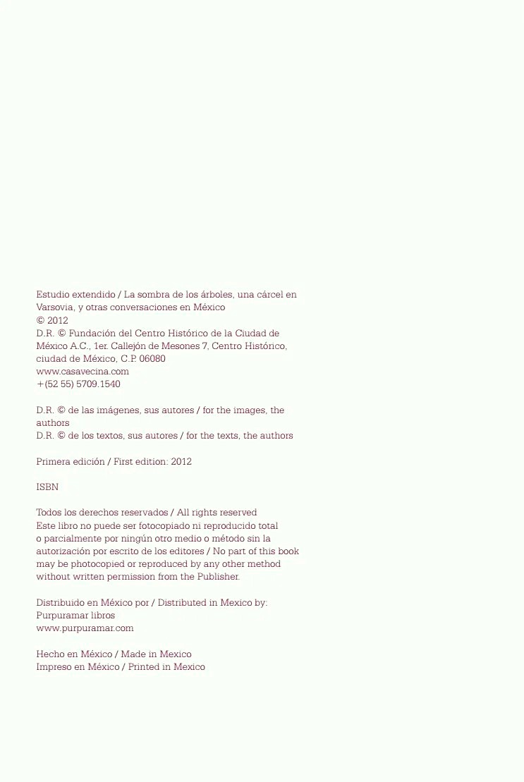 Contraportada, La sombra de los árboles, una cárcel en Varsovia y otras conversaciones en México.